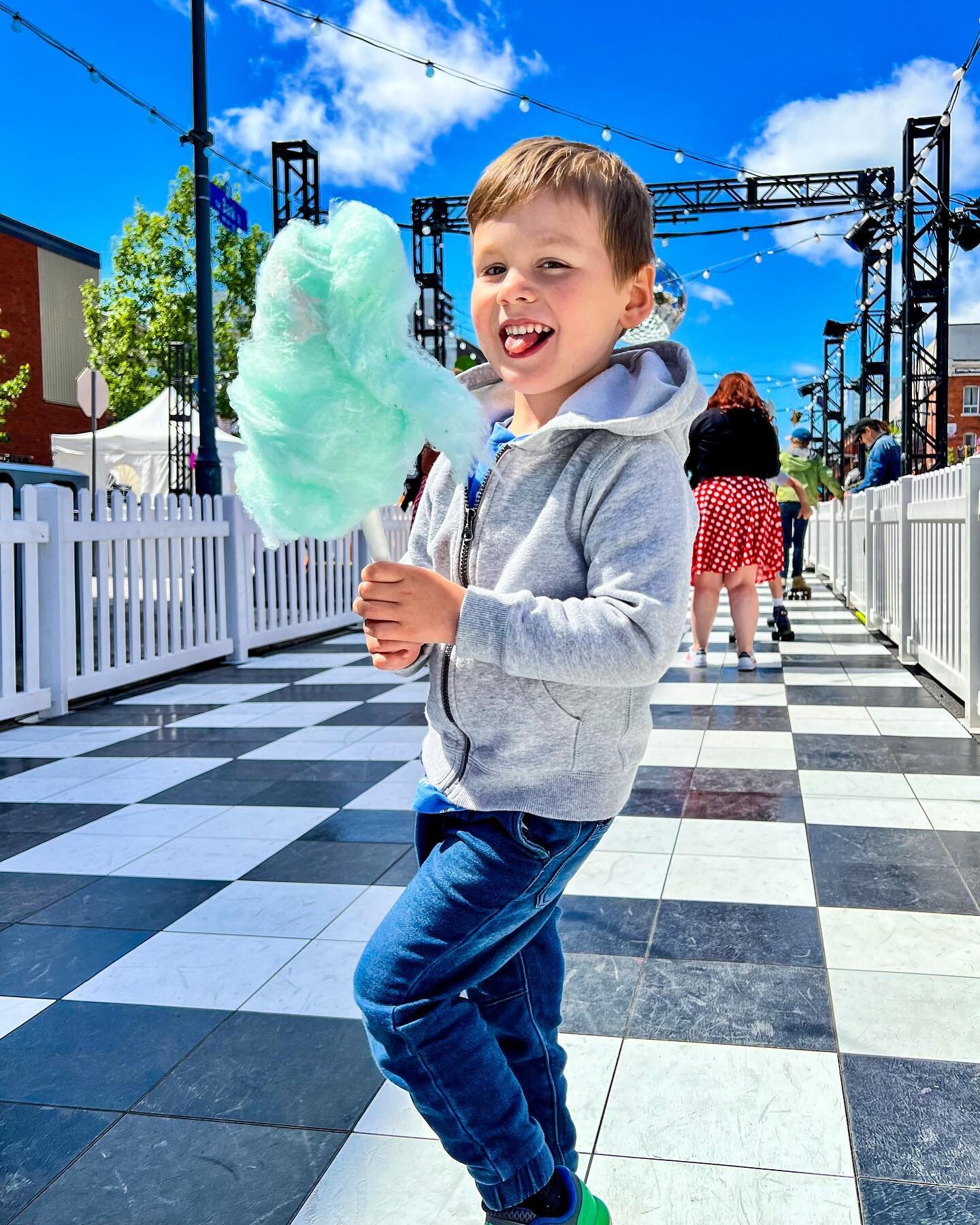 What an amazing time yesterday, The Best of Time! ✨
The energy, the music, the entertainment and the food/beverages were all nostalgic memories from our childhood days.
Will we see you today?
11:30am until 10:30pm ⏱
👉For more information head to